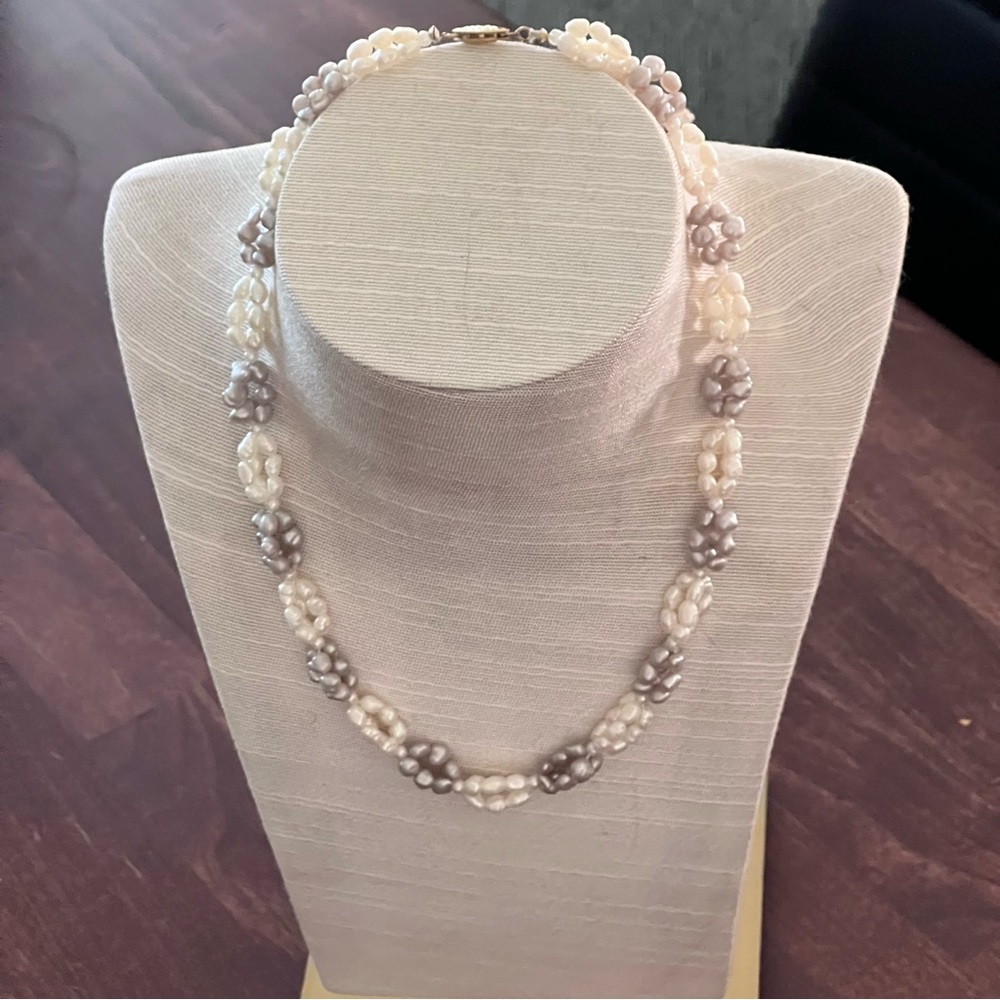 Freshwater Pearl Necklace 16”